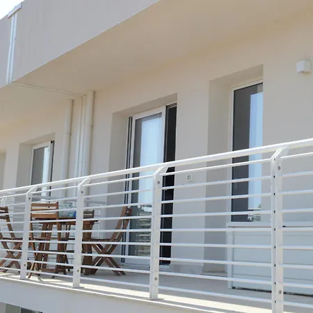 Casa Di Charme Con Vista Mare E Piscina *