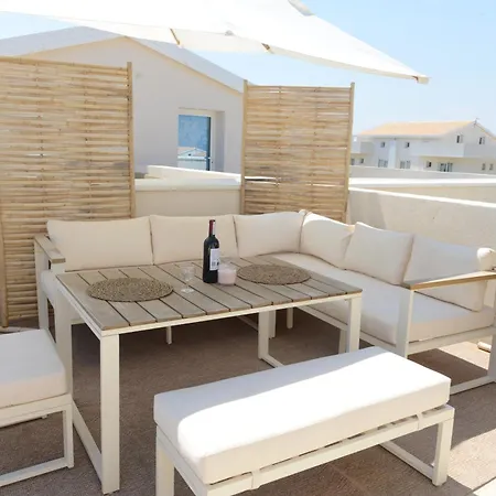 Casa Di Charme Con Vista Mare E Piscina